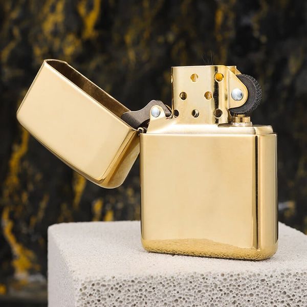 Zippo Armor đồng bóng ZT37