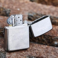 Zippo chính hãng trắng bạc xước ZT39