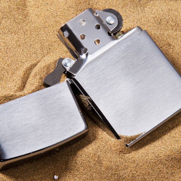 Zippo Armor bạc nhám Z221