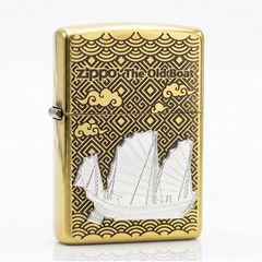 Zippo hoa văn chìm ốp Emblem Thuyền Buồm Cổ ZN312