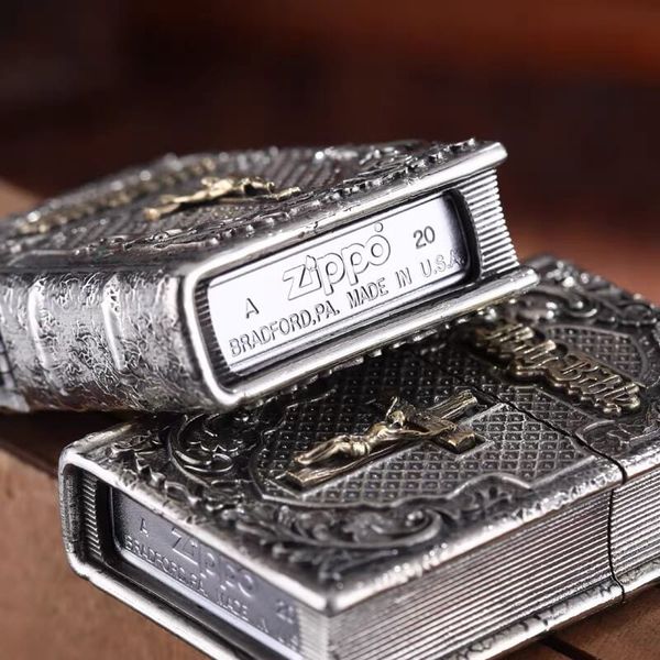 Zippo Tạo Hình Quyển Kinh Thánh Holy Bible ZD59