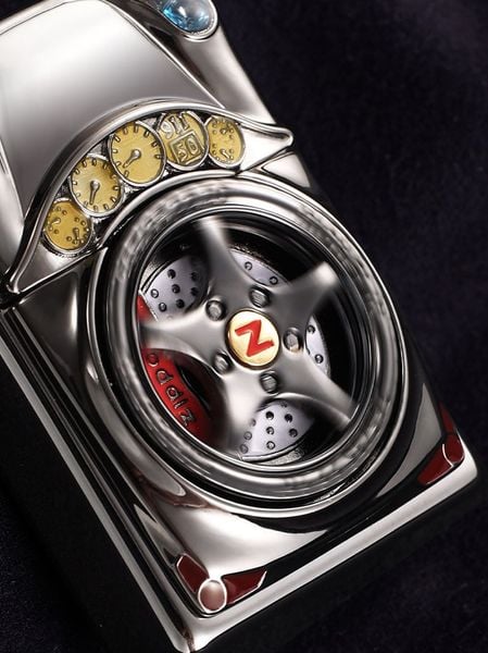 Zippo Ốp Hình Mô Phỏng Xe Hơi Bánh Xe Quay ZN25