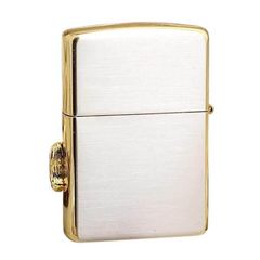 Zippo Đồng Cháy Ốp Chú Ngựa Chiến Thắng ZN17