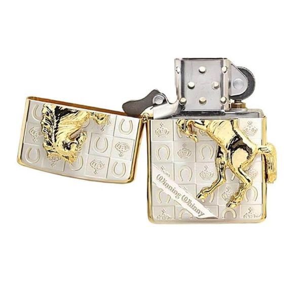 Zippo Đồng Cháy Ốp Chú Ngựa Chiến Thắng ZN17