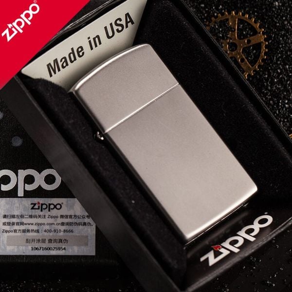 Zippo Slim satin trắng ZT13