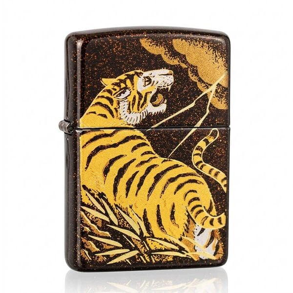 Zippo Sơn Mài In Chủ Đề Hổ Gầm ZN366