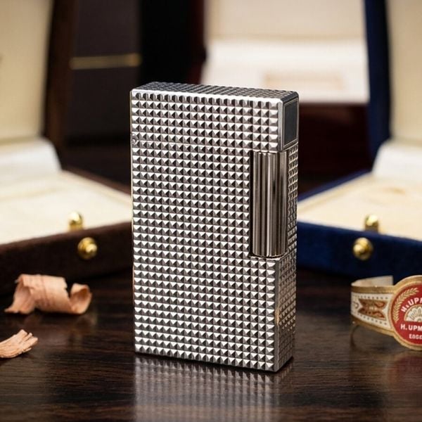 S.T. Dupont Ligne 1 (1 Lỗ) – Họa Tiết Vân Kim Cương Diamond Head Kinh Điển DPH71