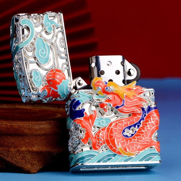 Bật lửa xăng đá Chief bọc lưới hoa văn chủ đề rồng thần CF1355-1356