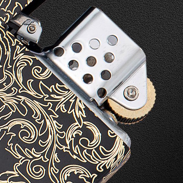 Bật lửa xăng đá Zorro hoa văn cổ điển mạ vàng bản giới hạn Z2-1079