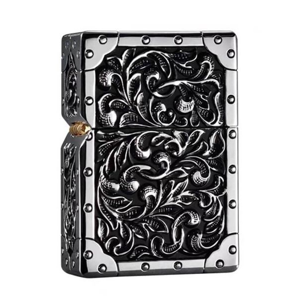 Bật lửa xăng đá Zorro bọc vỏ dày dập nổi hoa văn cổ điển Z91300