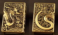 Bật lửa xăng đá Zorro bọc vỏ dày khắc nổi rồng thần Z-KJ1024