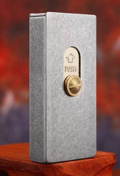 Bật lửa xăng đá chính hãng Zorro cần gạt nắp trượt Z739