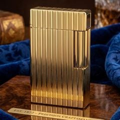 S.T. Dupont Ligne 1 (1 Lỗ) – Bọc Vàng 20 Microns – Họa Tiết Vân Kẻ Dọc Thanh Lịch DPH75