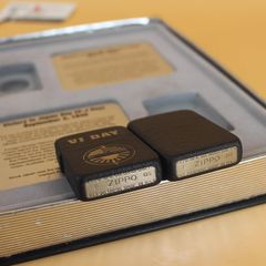 Zippo 60th Anniversary Victory in Europe & Japan (1945–2005) – Bản Kỷ Niệm 60 Năm Kết Thúc Thế Chiến II – Đỉnh Cao Sưu Tầm Di Sản
