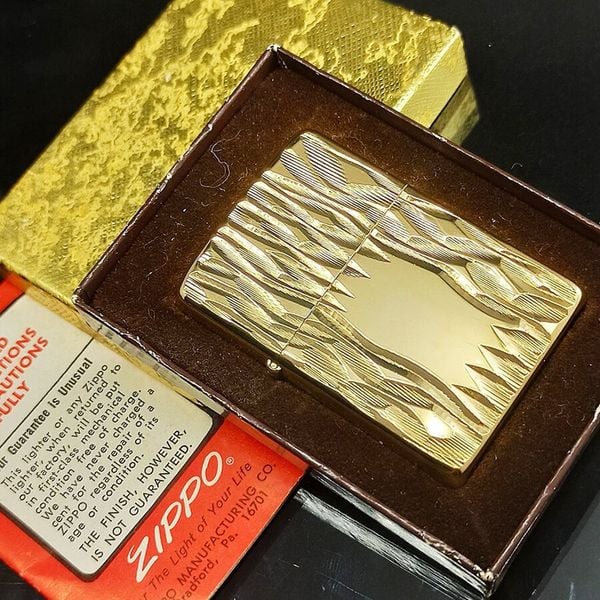 Bật Lửa Zippo Vintage 198x Golden Elegance – Bản Mạ Vàng 22K Quý Tộc C04