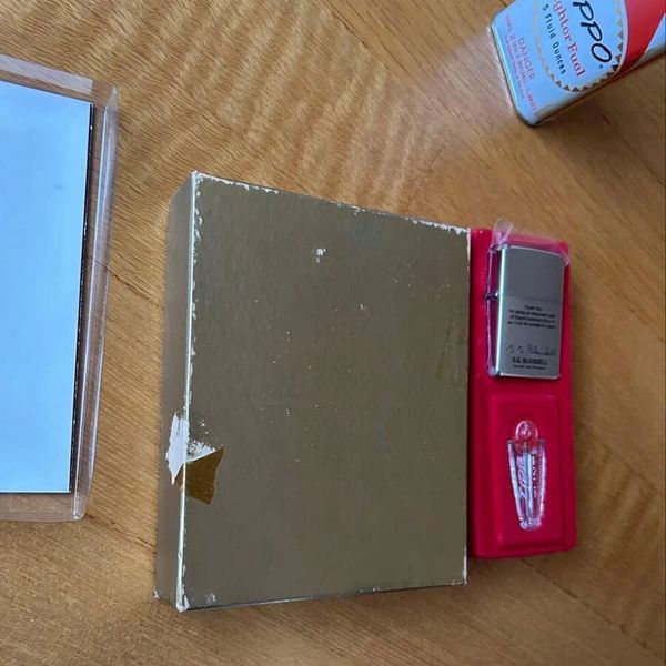 Set Bật Lửa Zippo 40th Anniversary (1932-1972) – Phiên Bản Kỷ Niệm 40 Năm – Bản Sưu Tầm Di Sản Cổ Điển (Full Box)
