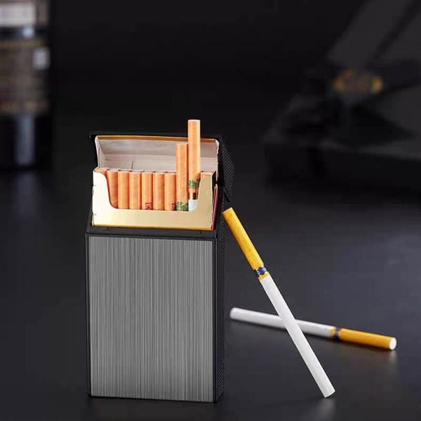 Hộp đựng thuốc lá Focus nguyên bao thuốc size nhỏ 5.5mm kèm bật lửa điện nhiệt JD YH090