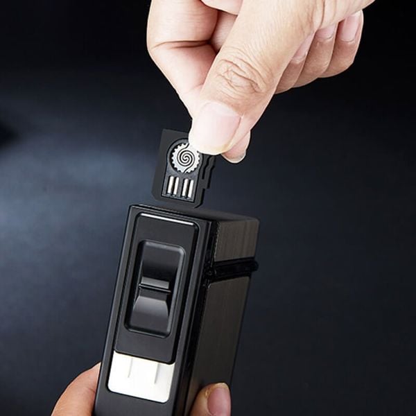 Hộp đựng thuốc  Focus 20 điếu 6.5mm kèm bật lửa JD YH035