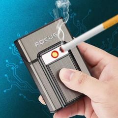 Hộp đựng thuốc lá Focus nguyên bao 20 điếu loại 6.5mm kèm bật lửa điện nhiệt JD YH071