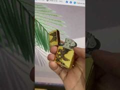 Zippo Vintage Mạ Vàng Ốp Emblem Đại Bàng Tung Cánh ZN144-video
