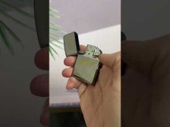 Zippo Đen Khắc Khung Thương Hiệu Zippo Framed Design Z182-video