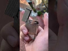 Bật lửa ST Dupont kẻ chìm vân chéo D93-video