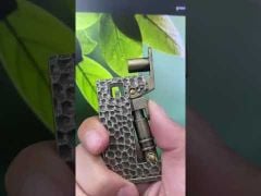 Bật lửa xăng đá chính hãng Dolphin vân gõ búa HY-752-video