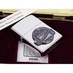 Zippo 1992 Kỷ Niệm 60 Năm (1932-1992) – Lớp Vỏ White Nickel Finish Sang Trọng – Đời VIII La Mã C95