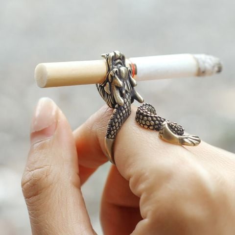 Nhẫn hình rồng kẹp thuốc lá phụ kiện độc lạ NR01