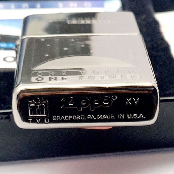 Zippo Millennium Edition 1999 – One World One Future – Đời XV La Mã – Bản Titanium Coated Cao Cấp Full Box C127