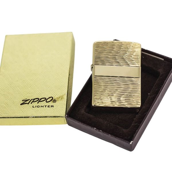 Zippo mạ vàng năm 1976 GOLD PLATE C446