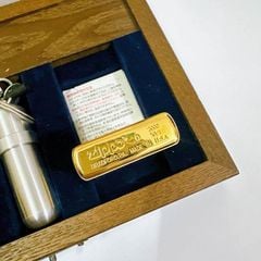 Set Zippo 2002 FIFA World Cup Korea Japan – Bản Giới Hạn Limited Edition – Kèm Bình Đựng Xăng Mini C120