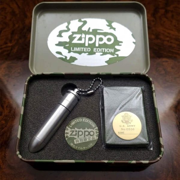 Set Zippo Limited Edition Quân Đội Mỹ – Vỏ Sơn Crackle Xanh Olive Chống Trầy – Kèm Bình Xăng Viên Đạn C130