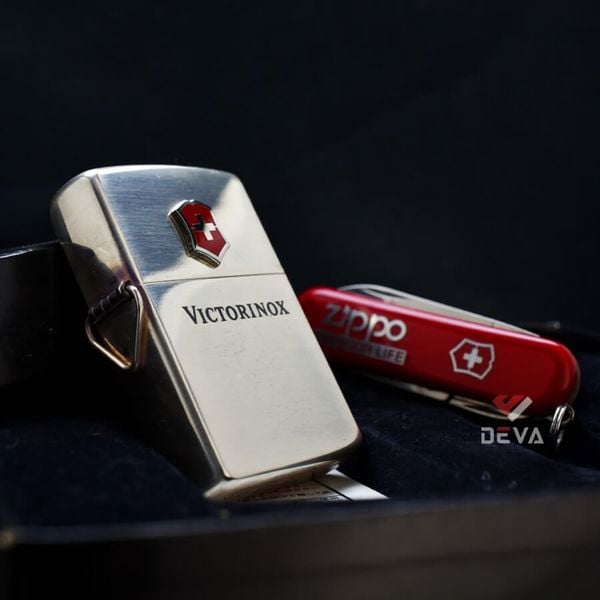 SET Zippo 1996 Victorinox kèm bộ dụng cụ đa năng C116