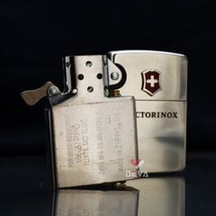 SET Zippo 1996 Victorinox kèm bộ dụng cụ đa năng C116
