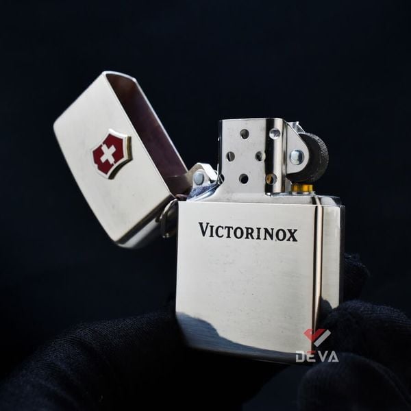 SET Zippo 1996 Victorinox kèm bộ dụng cụ đa năng C116