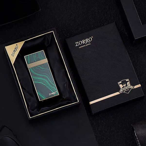 Bật lửa chính hãng Zorro bản mỏng đai vàng series Z723