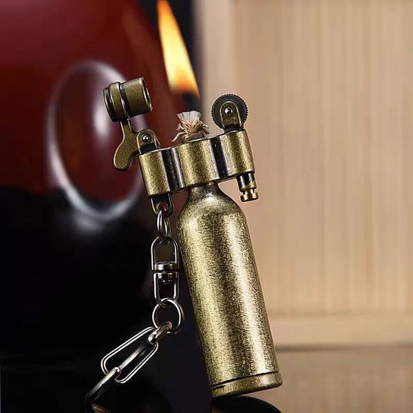 Bật lửa xăng đá chính hãng Dolphin móc khóa hình chai rượu HY-739