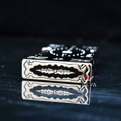 Dupont Xăng Đá Sơn Mài Đen Hoa Văn Hoàng Gia Cổ Điển Châu Âu D08-DX