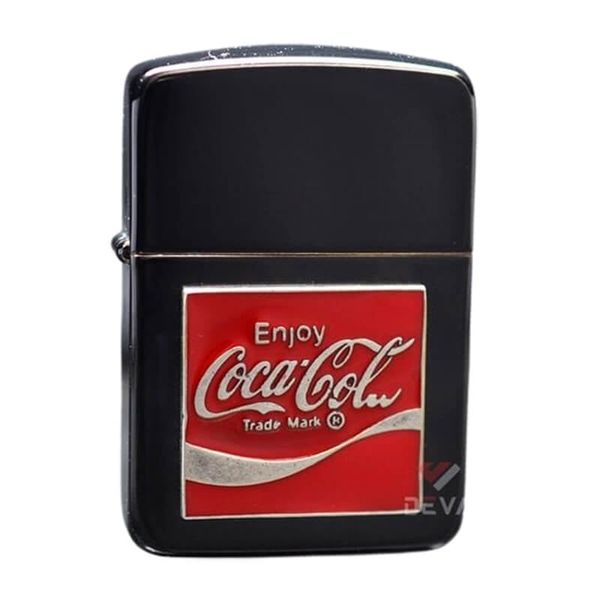Zippo Tái Bản 1941 Đen Bóng Ốp Emblem Logo Coca-Cola ZN349
