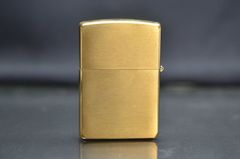 Zippo 1995 Emblem Hình Gấu Bắt Cá – Đời XI La Mã – Bản Ốp Nổi Thủ Công C123