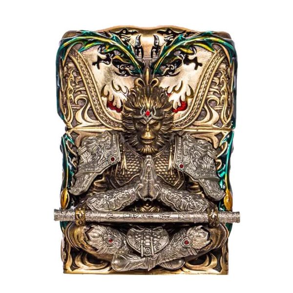 Zippo Ốp Tượng Tôn Ngộ Không Và Cây Gậy Như Ý ZN105