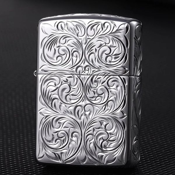Zippo Armor Khắc Nổi Hoa Văn Mạ Bạc ZN127
