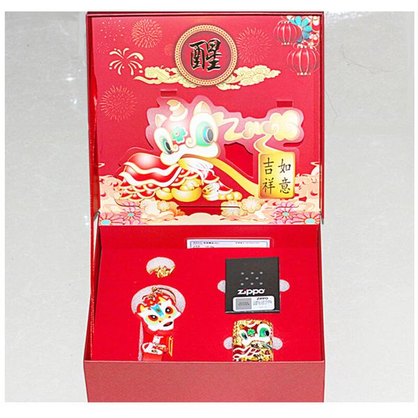 Set Zippo Bọc Lưới Mạ Bạc Múa Sư Tử Như Ý Cát Tường ZN209