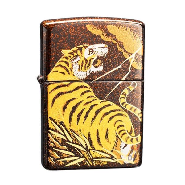 Zippo Sơn Mài In Chủ Đề Hổ Gầm ZN366