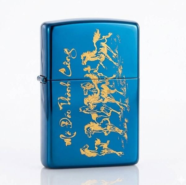 Zippo Sơn Khắc Chủ Đề Mã Đáo Thành Công Mạ Vàng ZK98