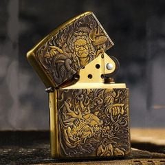 Set Zippo Armor Khắc Nổi 3D Thần vs Rồng ZD71