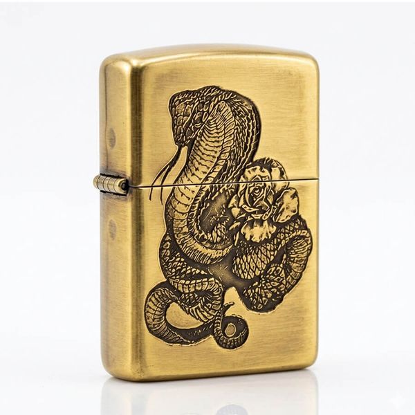 Zippo Armor Khắc Sâu Rắn Hổ Mang Chúa ZD72