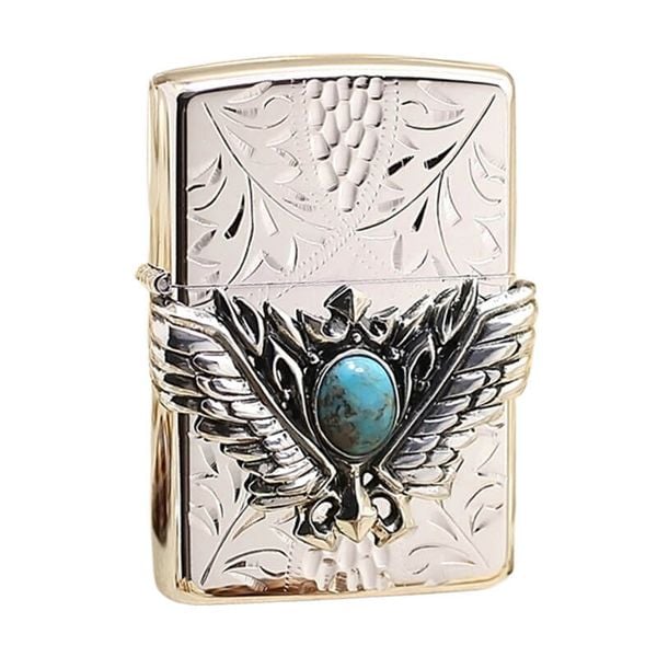 Zippo mạ vàng hoa văn chìm ốp Emblem Cổ Ngọc ZN318