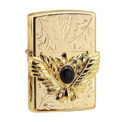 Zippo mạ vàng hoa văn chìm ốp Emblem Cổ Ngọc ZN318